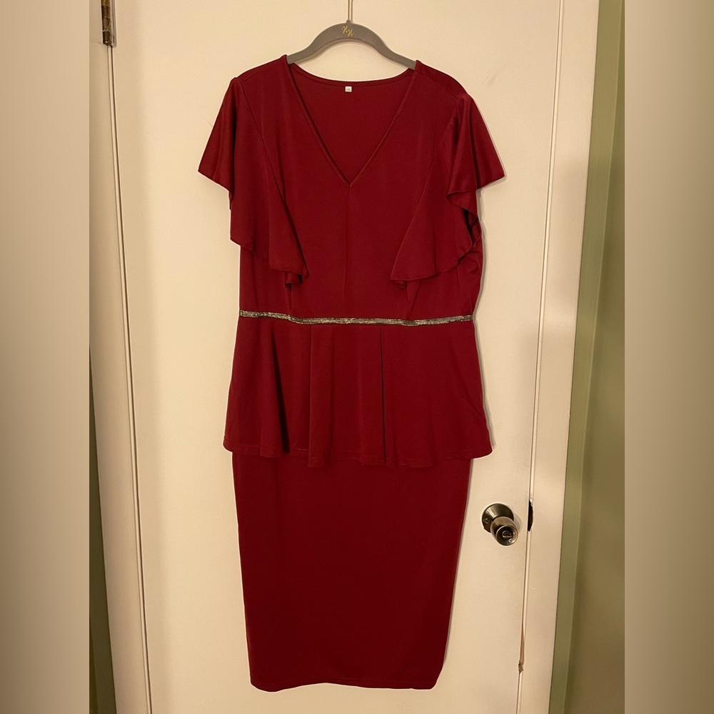 Flutter sleeve, gold detail waist, peplum shaped dress, 1XL